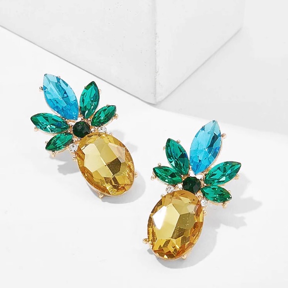 Pinanpple earings - Picture 2 of 4